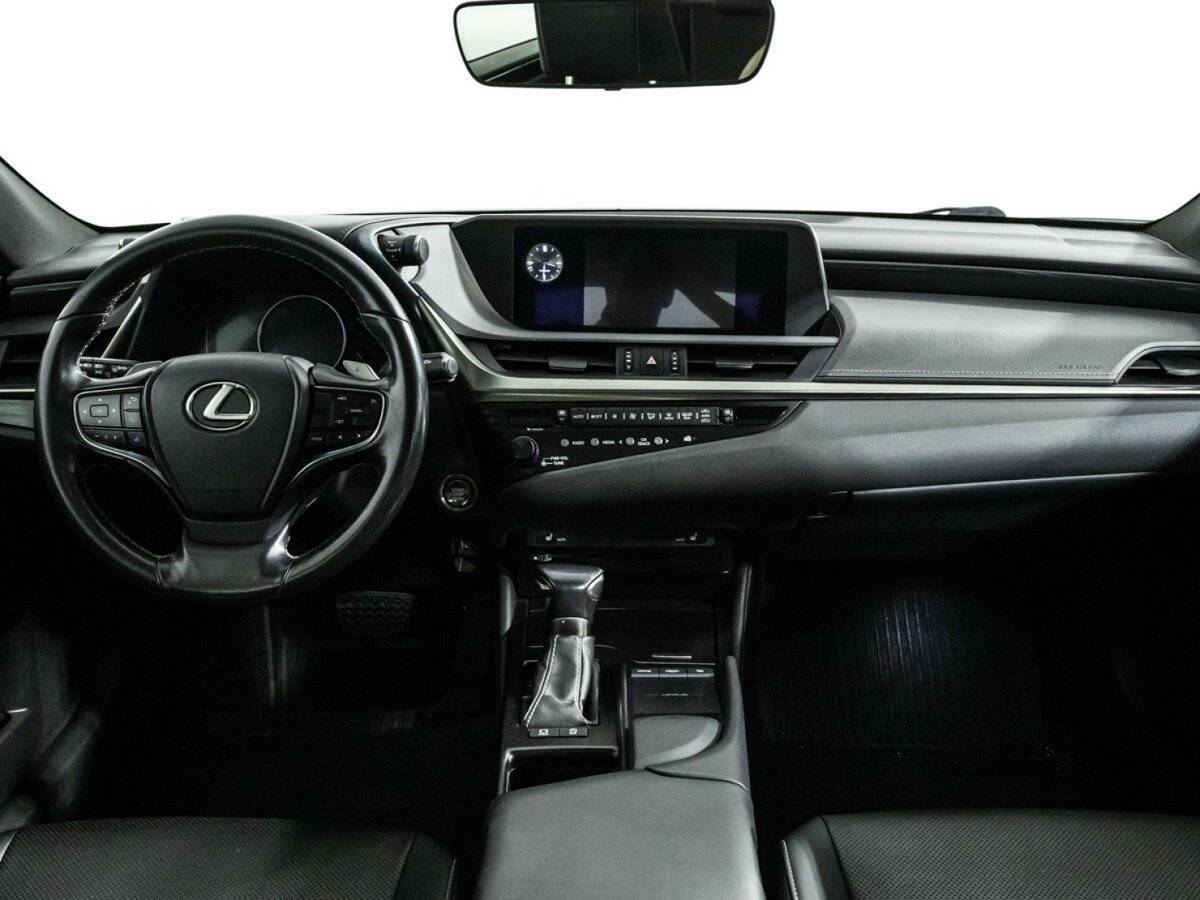 Lexus ES с пробегом — 2018 год. Фото: #11