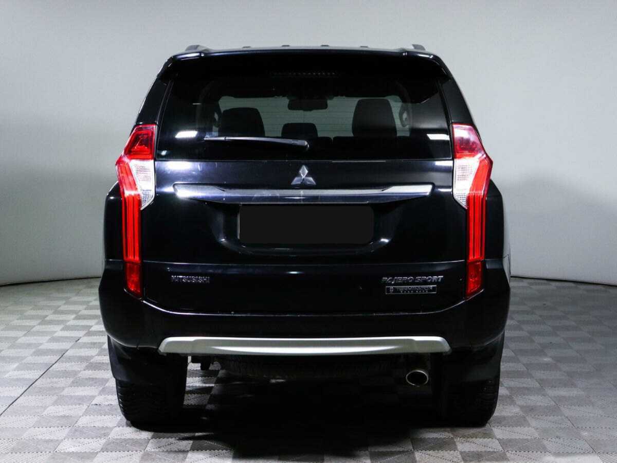 Mitsubishi Pajero Sport с пробегом — 2019 год. Фото: #5