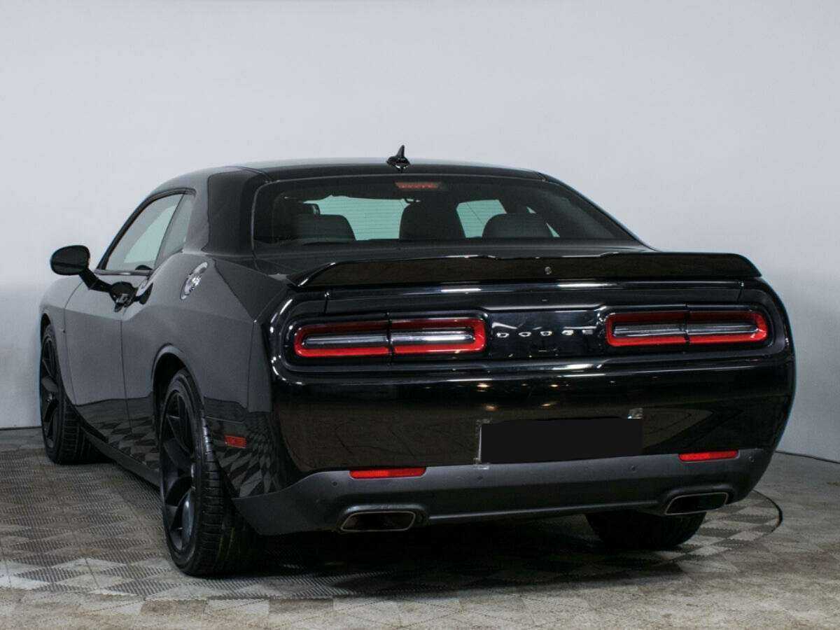 Dodge Challenger с пробегом — 2022 год. Фото: #6
