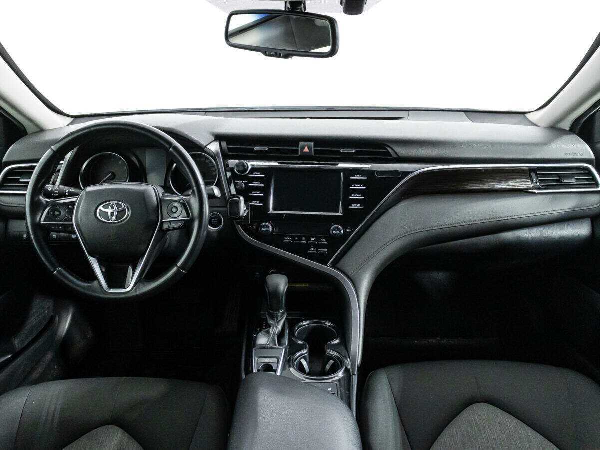 Toyota Camry с пробегом — 2019 год. Фото: #12