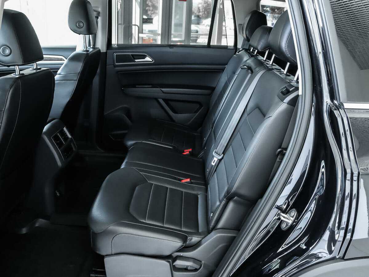 Volkswagen Teramont с пробегом — 2018 год. Фото: #12