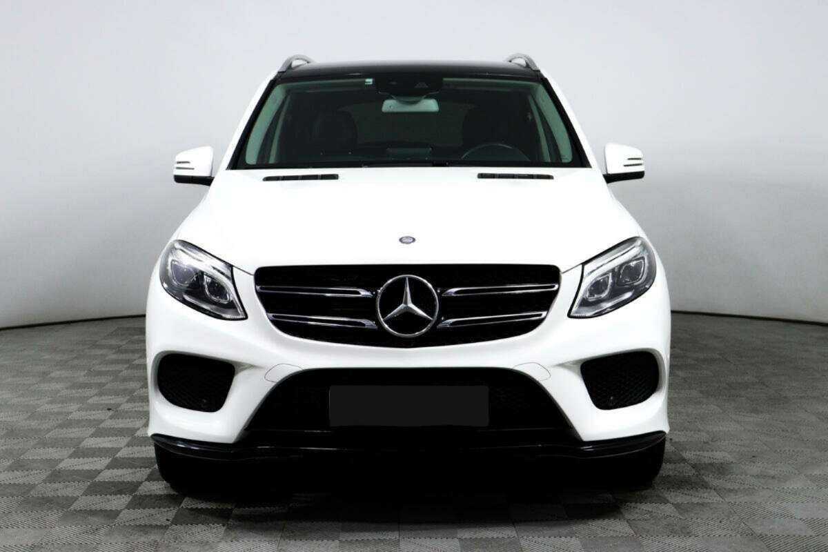 Mercedes-Benz GLE с пробегом — 2015 год. Фото: #1