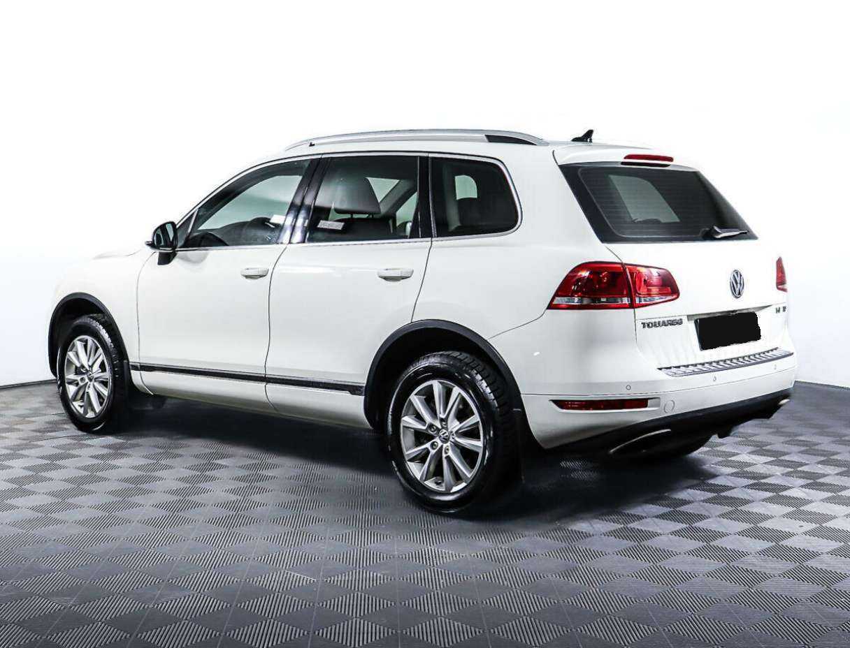 Volkswagen Touareg с пробегом — 2010 год. Фото: #6