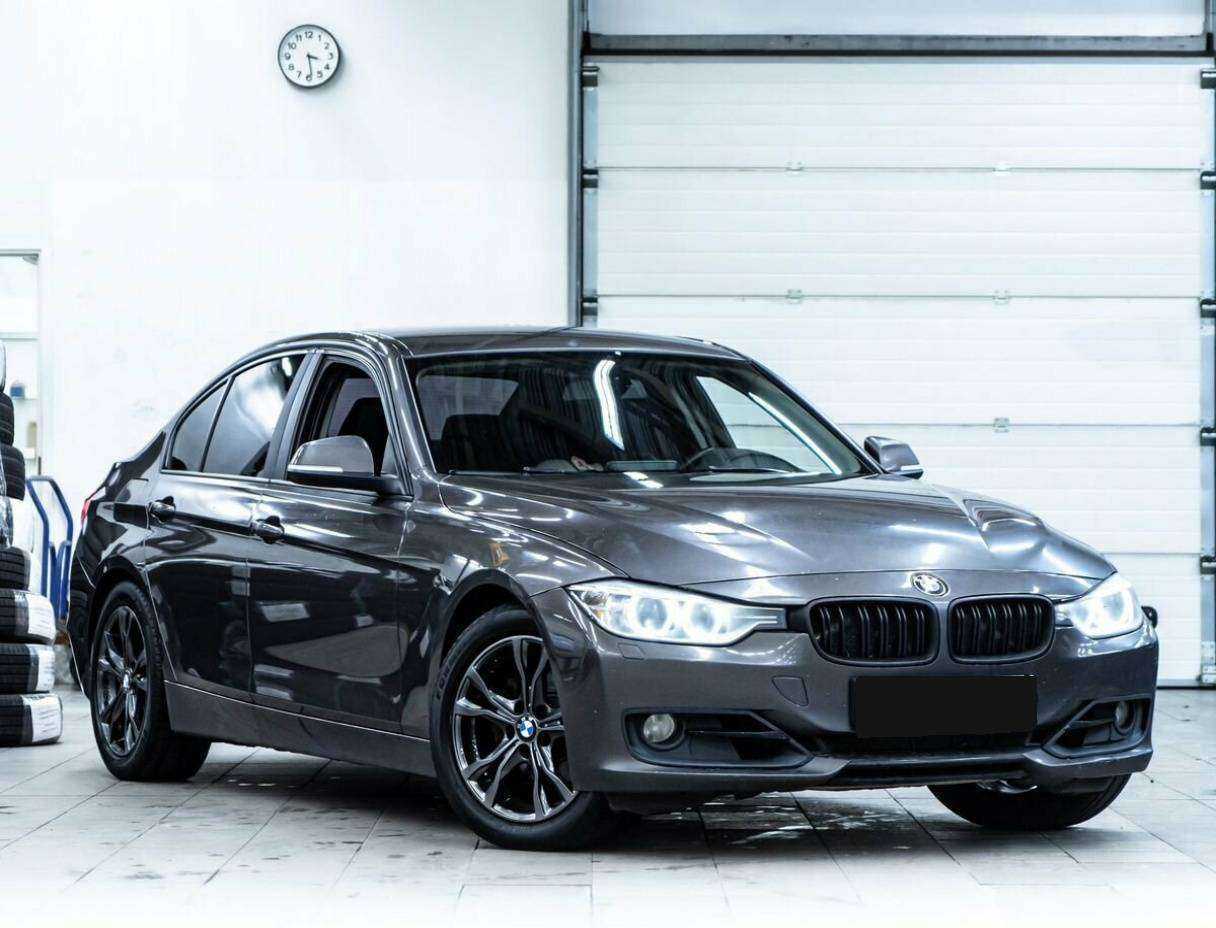 BMW 3 серии с пробегом — 2014 год. Фото: #1