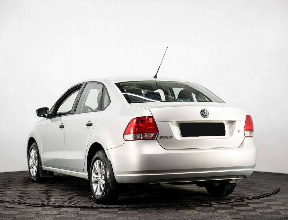 Volkswagen Polo с пробегом — 2010 год. Фото: #3