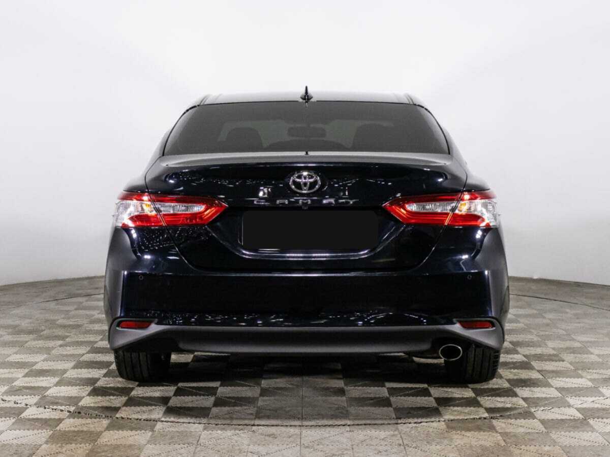 Toyota Camry с пробегом — 2018 год. Фото: #5