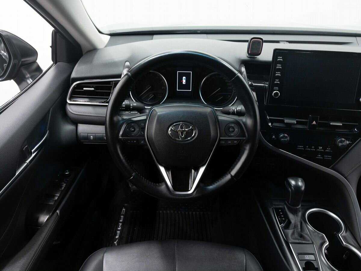 Toyota Camry с пробегом — 2021 год. Фото: #15