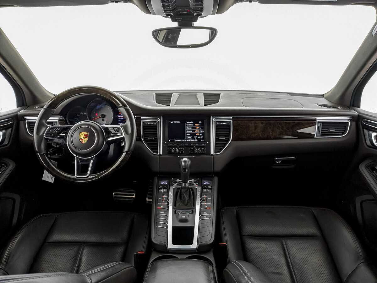 Porsche Macan с пробегом — 2015 год. Фото: #11