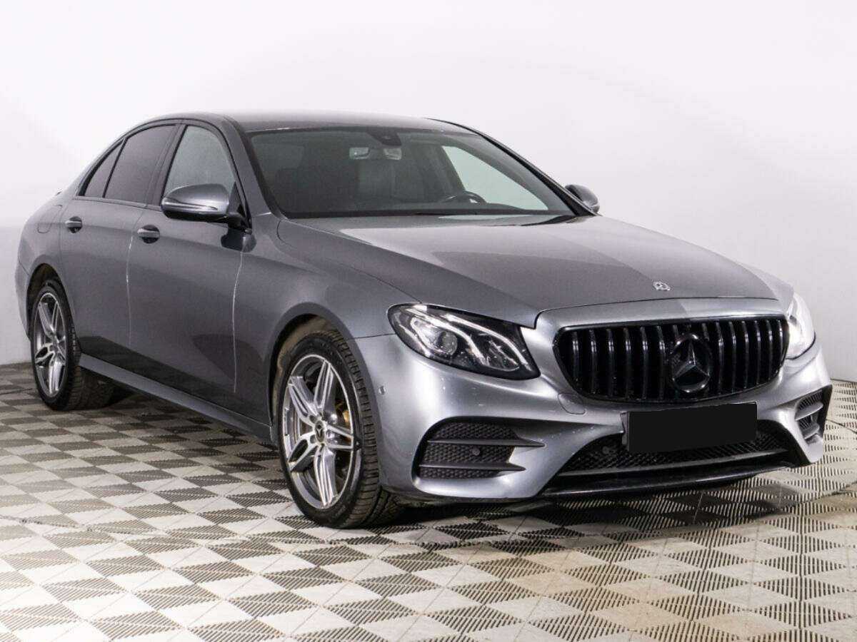 Mercedes-Benz E-Класс с пробегом — 2019 год. Фото: #2
