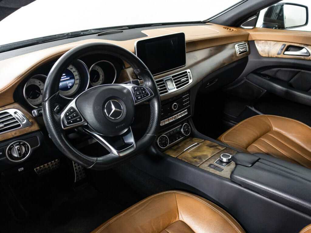 Mercedes-Benz CLS с пробегом — 2015 год. Фото: #10