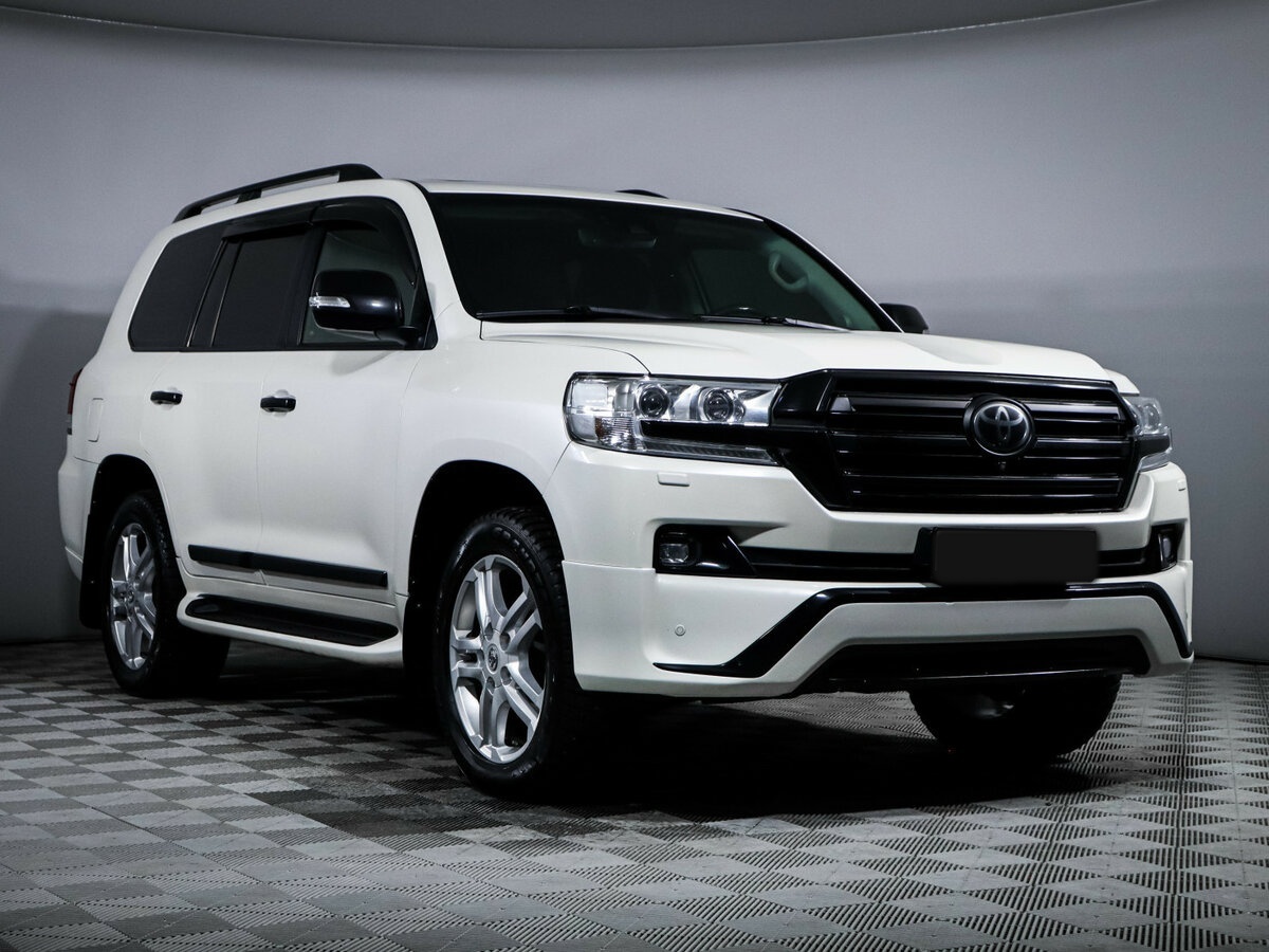 Toyota Land Cruiser с пробегом — 2018 год. Фото: #2