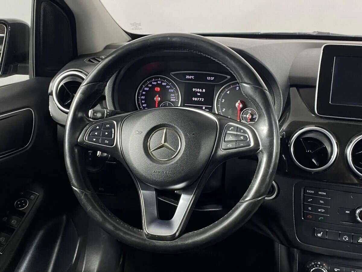 Mercedes-Benz B-Класс с пробегом — 2015 год. Фото: #9