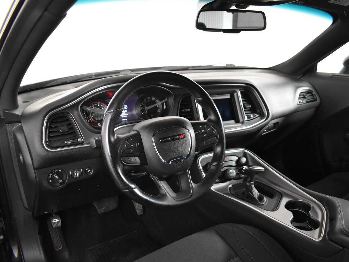 Dodge Challenger с пробегом — 2020 год. Фото: #7