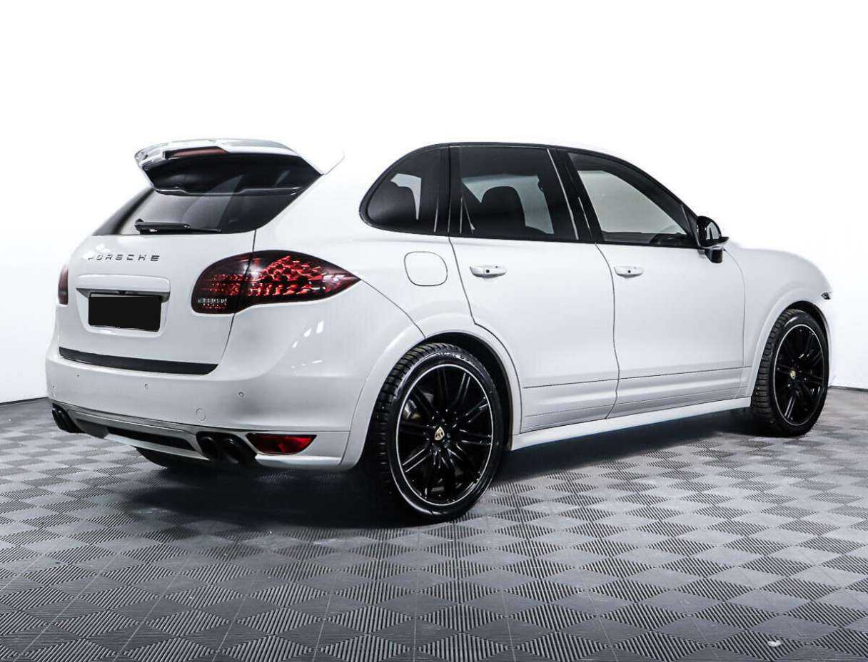 Porsche Cayenne с пробегом — 2012 год. Фото: #4