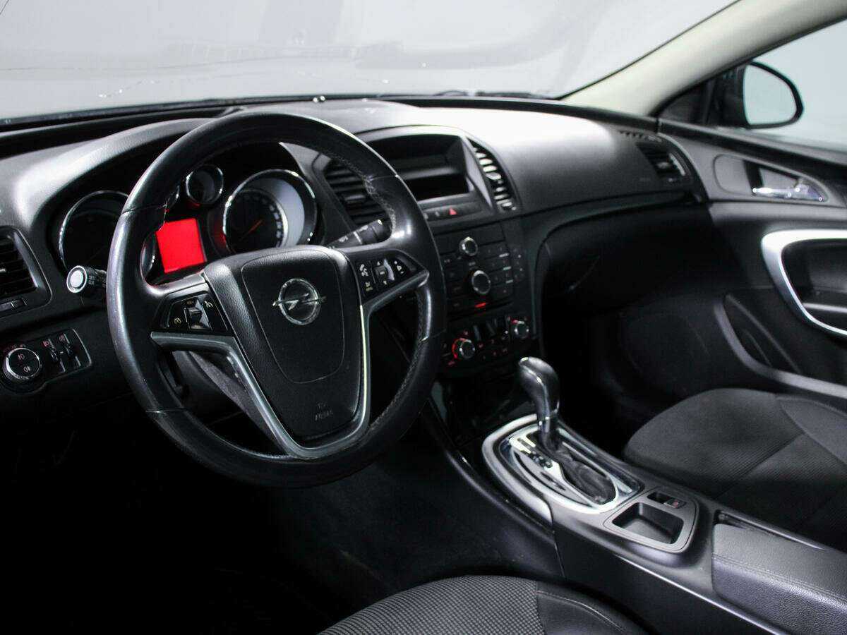 Opel Insignia с пробегом — 2010 год. Фото: #13
