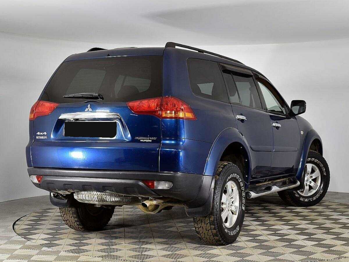 Mitsubishi Pajero Sport с пробегом — 2011 год. Фото: #1
