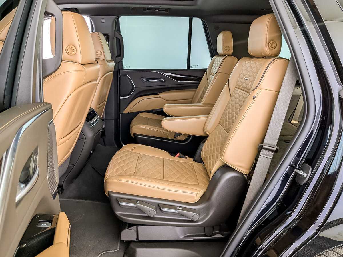 Cadillac Escalade с пробегом — 2022 год. Фото: #11