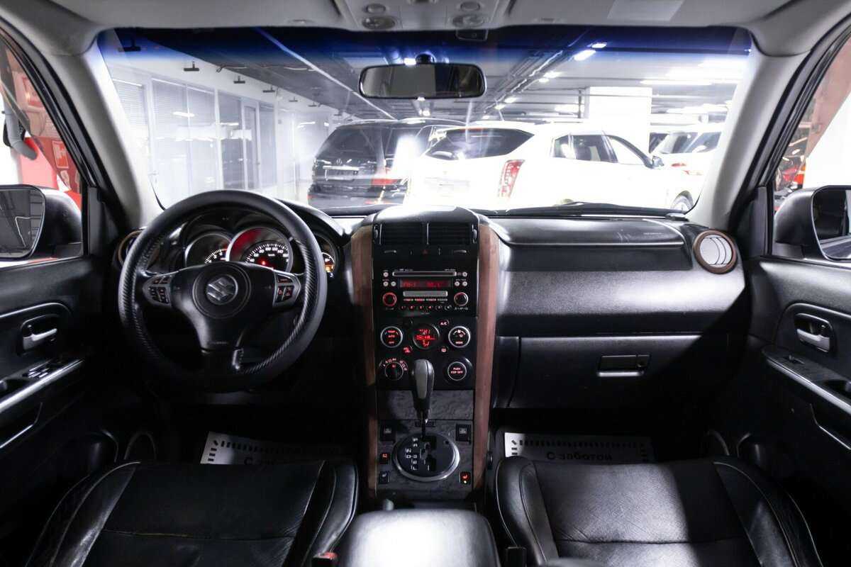Suzuki Grand Vitara с пробегом — 2010 год. Фото: #9