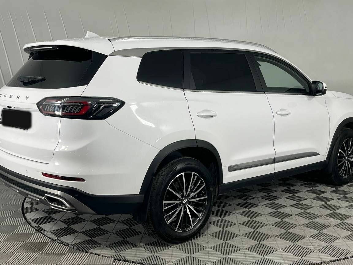 Chery Tiggo 8 Pro e+ с пробегом — 2023 год. Фото: #3