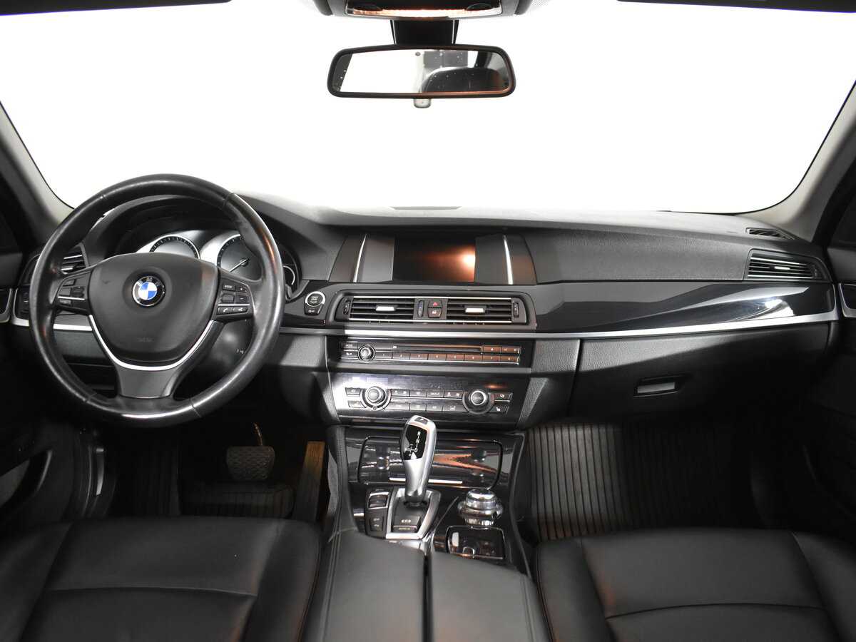 BMW 5 серии с пробегом — 2014 год. Фото: #11