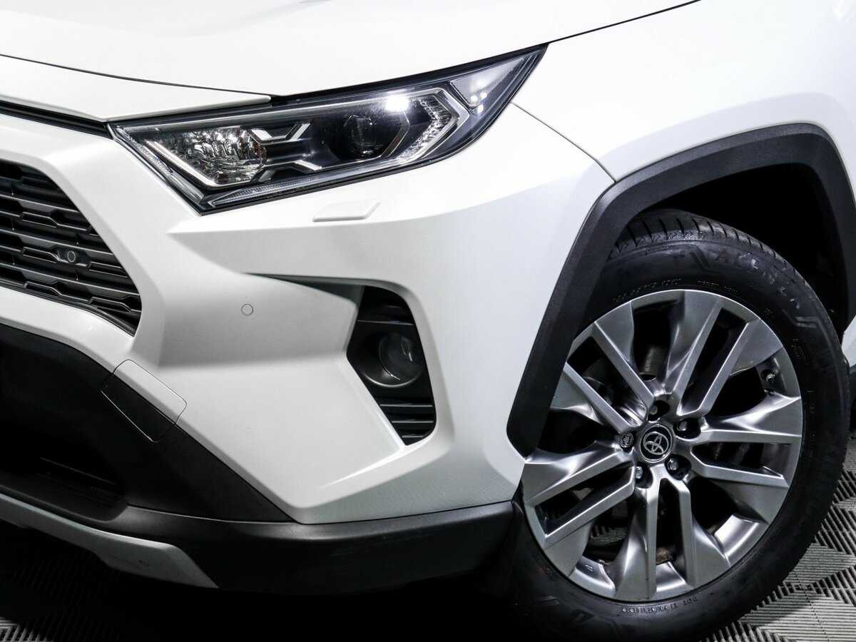 Toyota RAV4 с пробегом — 2019 год. Фото: #15