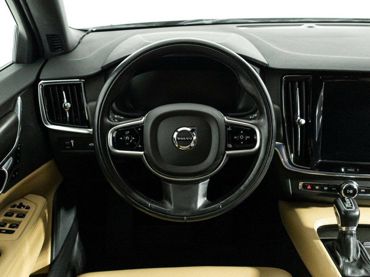 Volvo V90 Cross Country с пробегом — 2017 год. Фото: #20