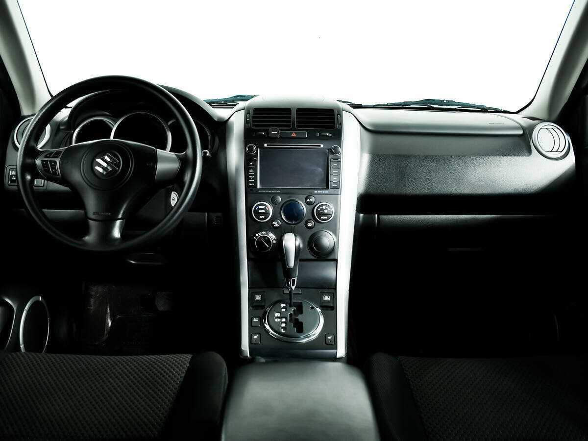 Suzuki Grand Vitara с пробегом — 2011 год. Фото: #10