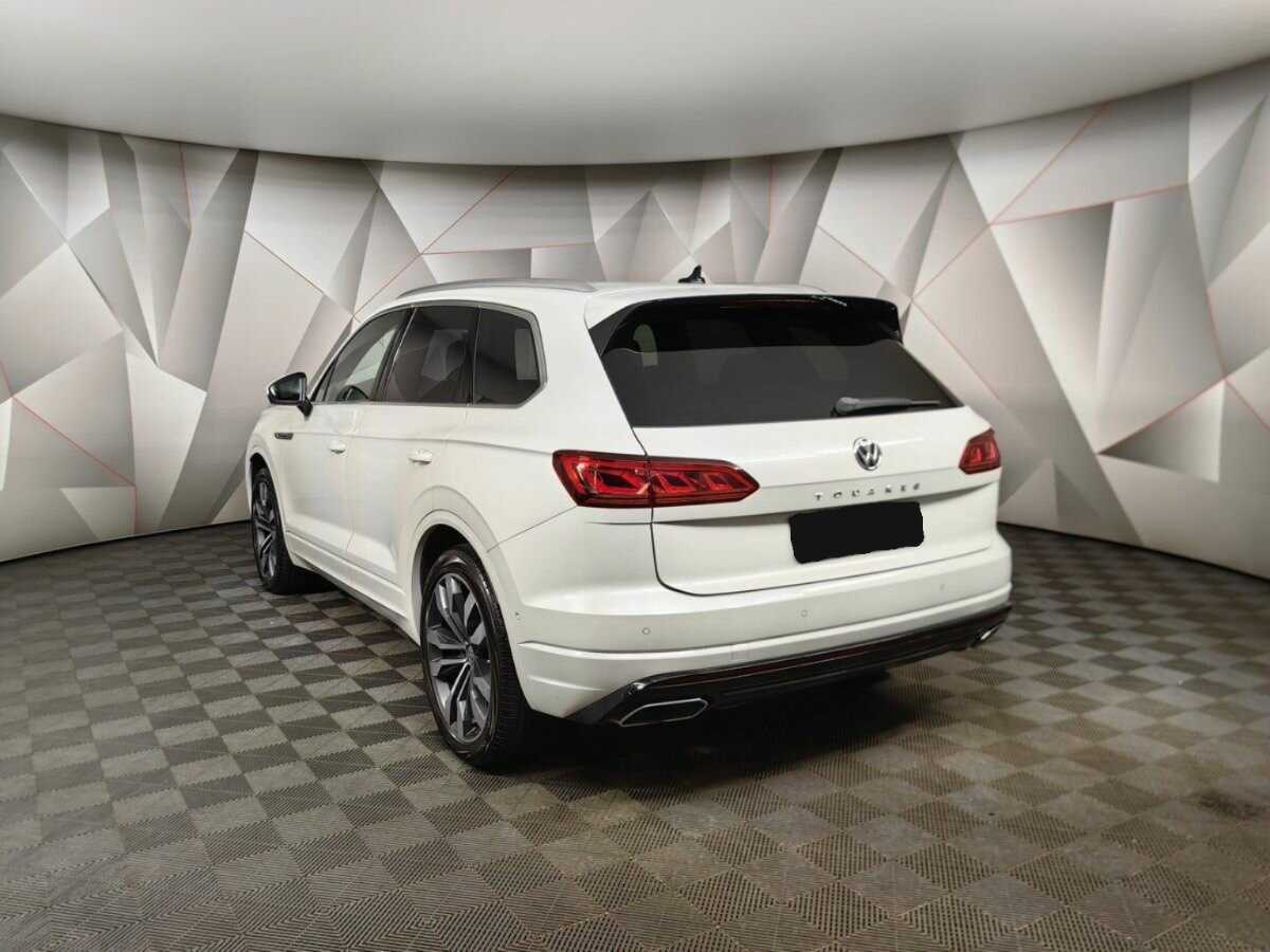 Volkswagen Touareg с пробегом — 2019 год. Фото: #3