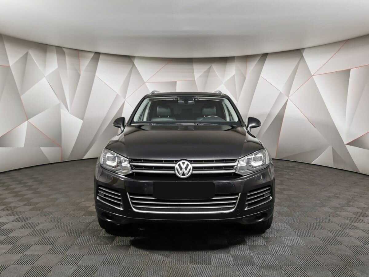 Volkswagen Touareg с пробегом — 2011 год. Фото: #6