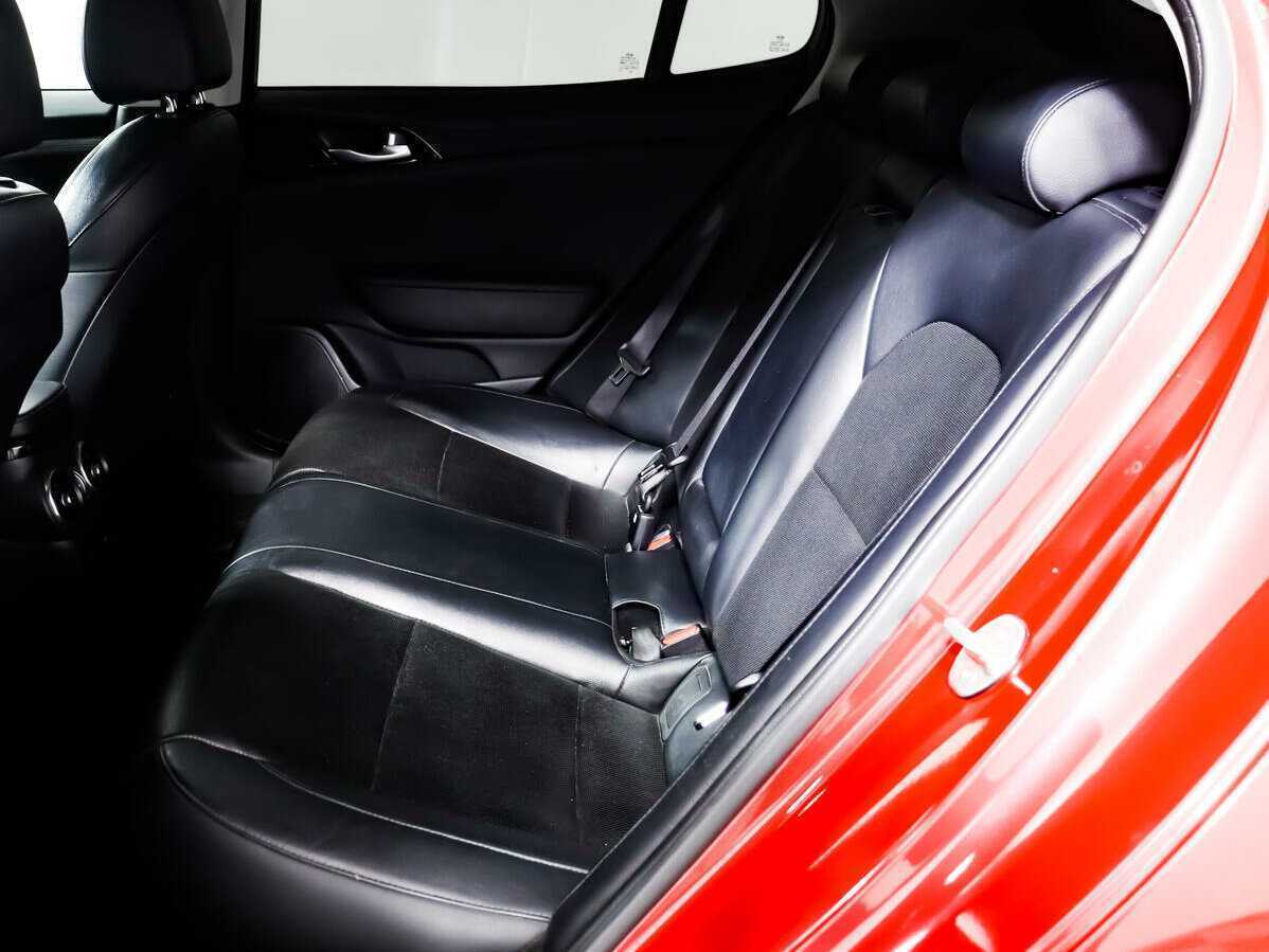 Kia Stinger с пробегом — 2018 год. Фото: #11