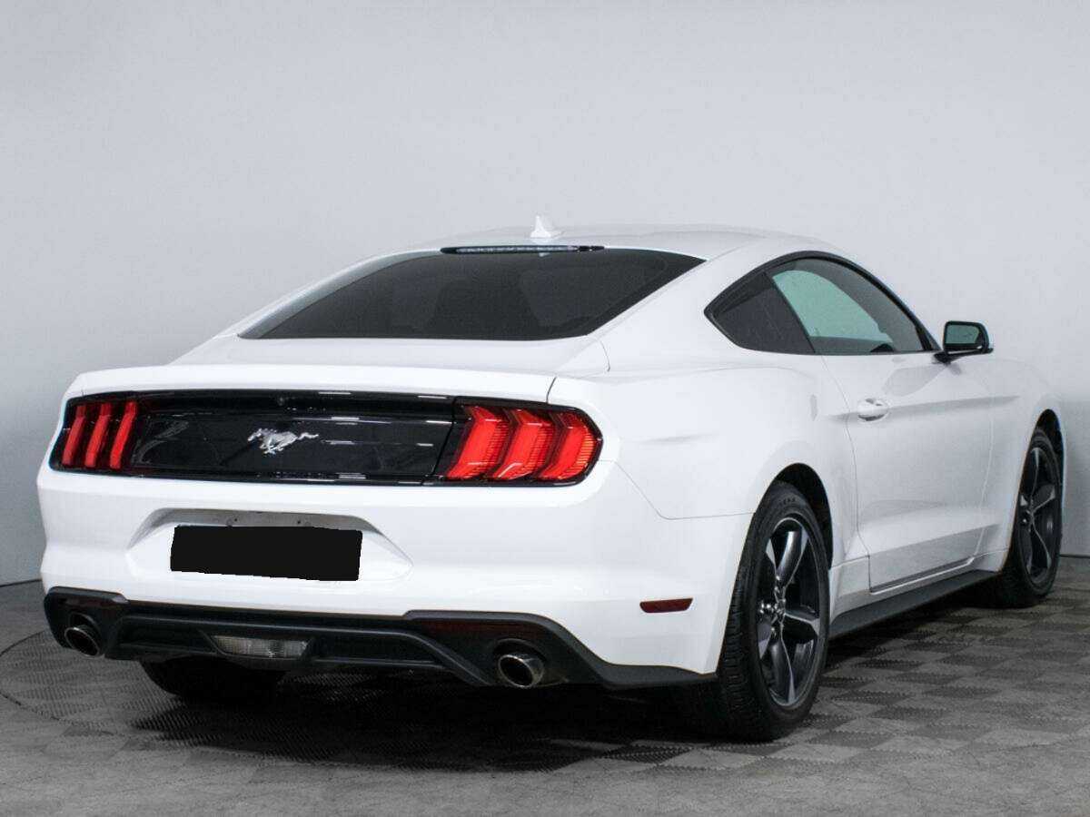 Ford Mustang с пробегом — 2022 год. Фото: #4