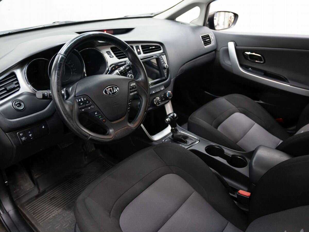 Kia Ceed с пробегом — 2014 год. Фото: #6