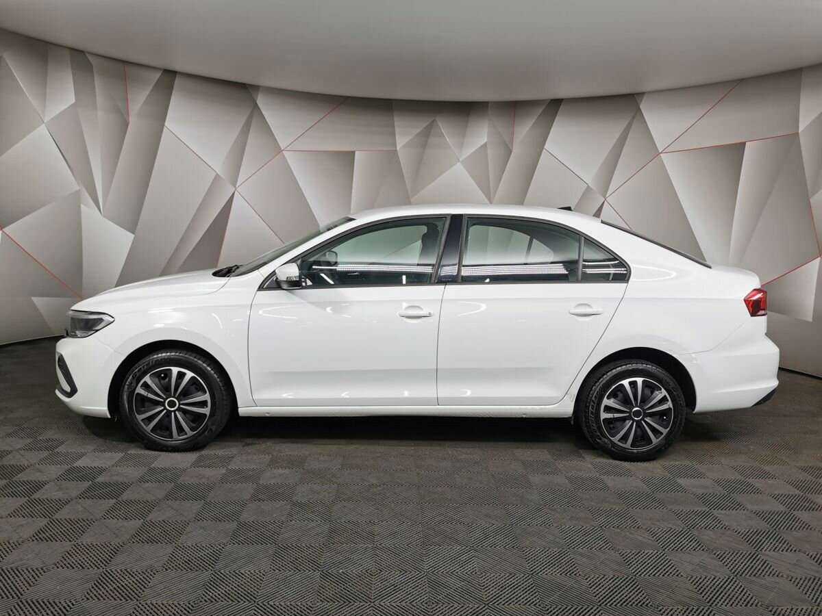 Volkswagen Polo с пробегом — 2020 год. Фото: #4