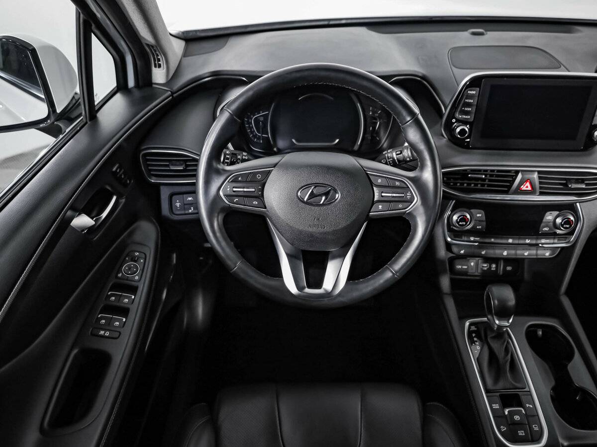 Hyundai Santa Fe с пробегом — 2020 год. Фото: #9