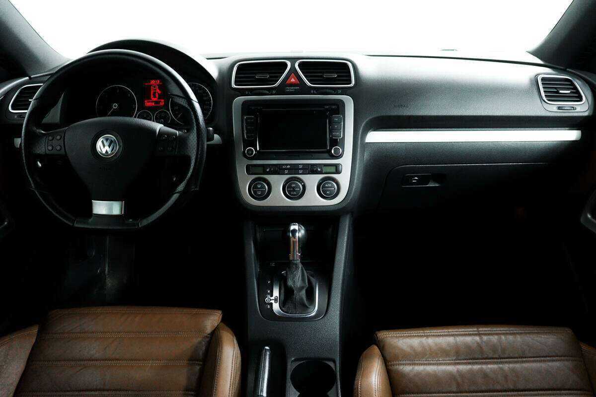 Volkswagen Scirocco с пробегом — 2009 год. Фото: #10