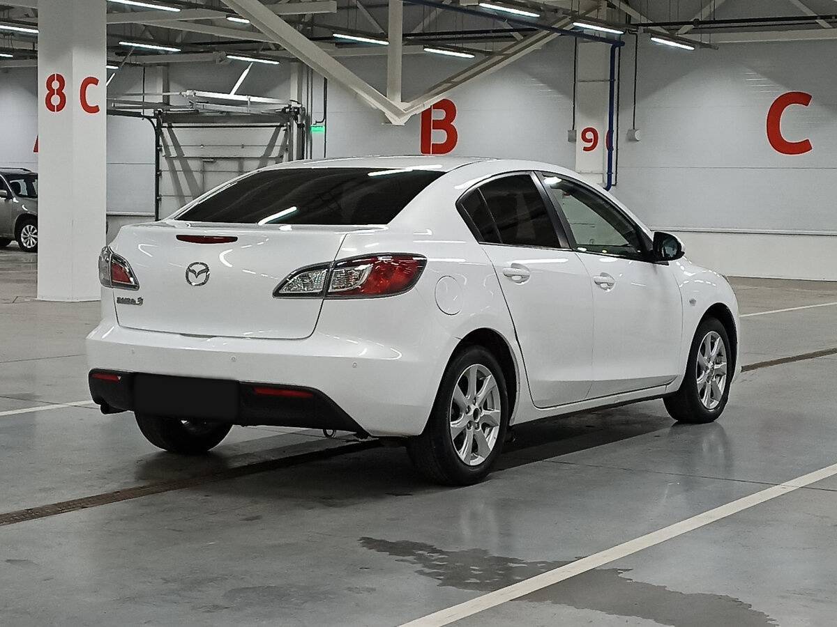 Mazda 3 с пробегом — 2011 год. Фото: #4
