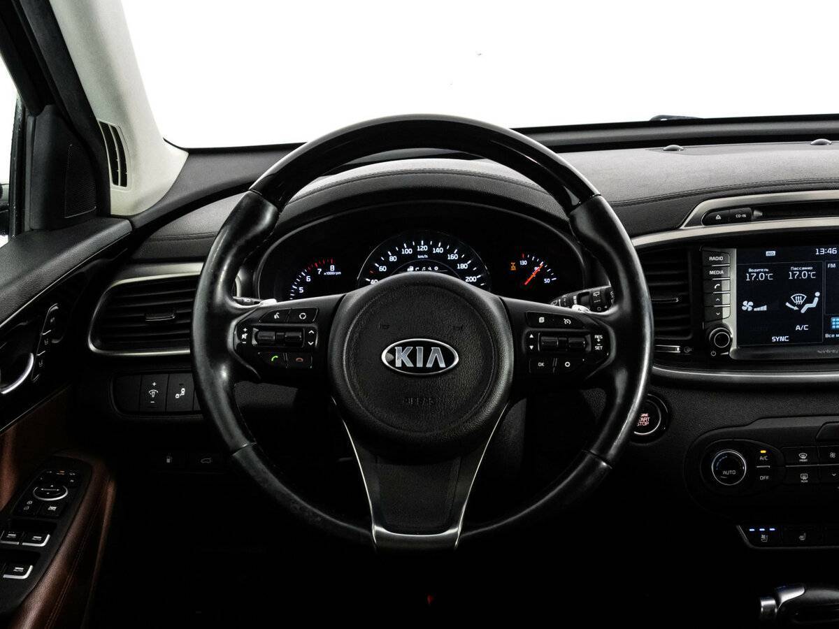 Kia Sorento с пробегом — 2016 год. Фото: #11