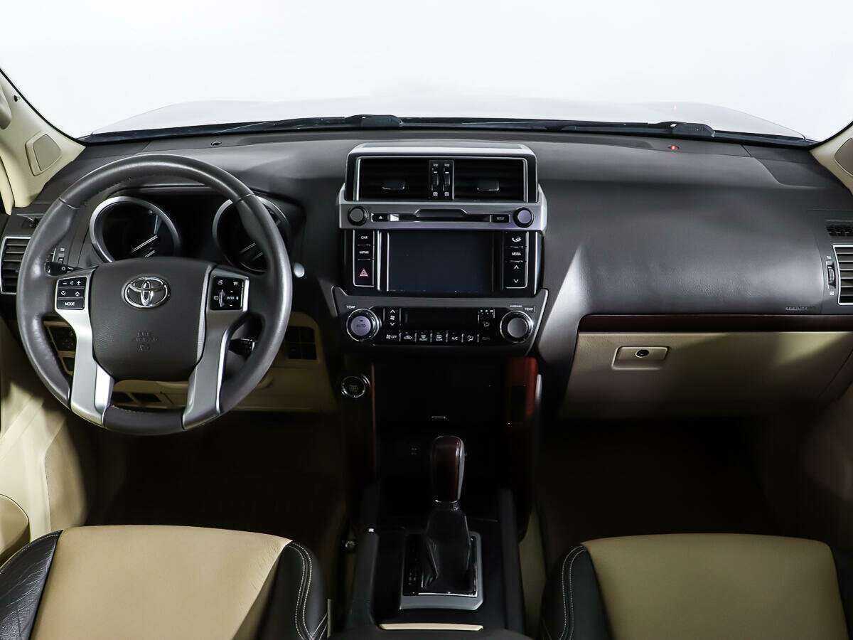 Toyota Land Cruiser Prado с пробегом — 2014 год. Фото: #10