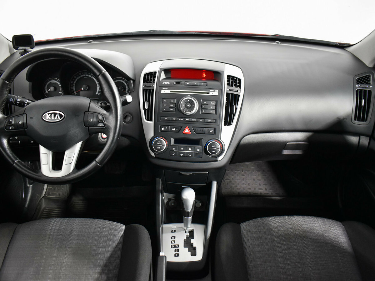 Kia Ceed с пробегом — 2011 год. Фото: #12