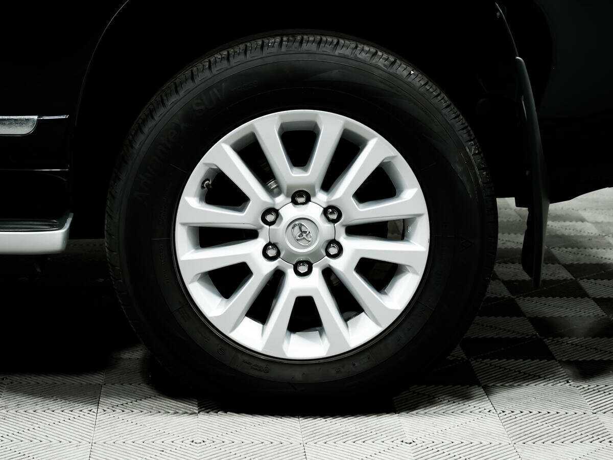 Toyota Land Cruiser Prado с пробегом — 2015 год. Фото: #13