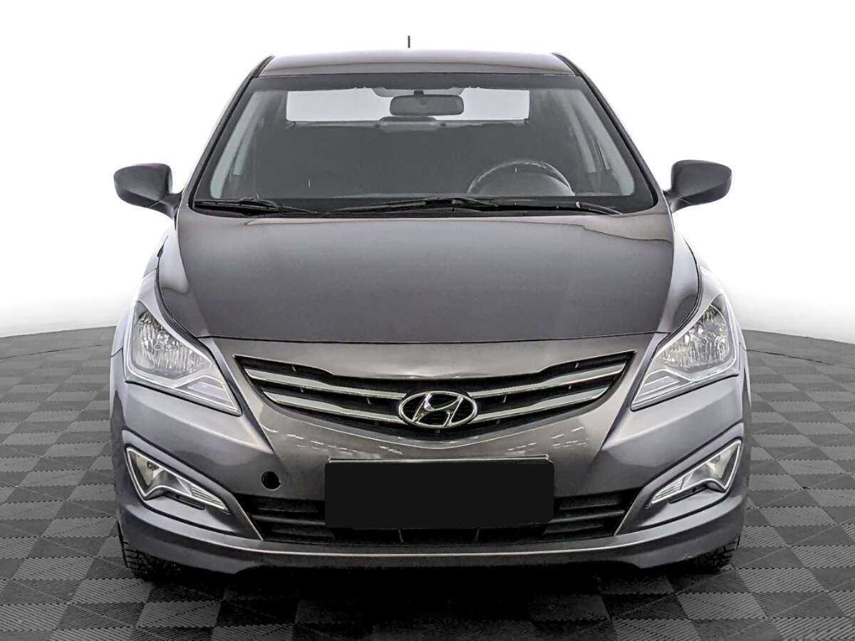 Hyundai Solaris с пробегом — 2014 год. Фото: #1