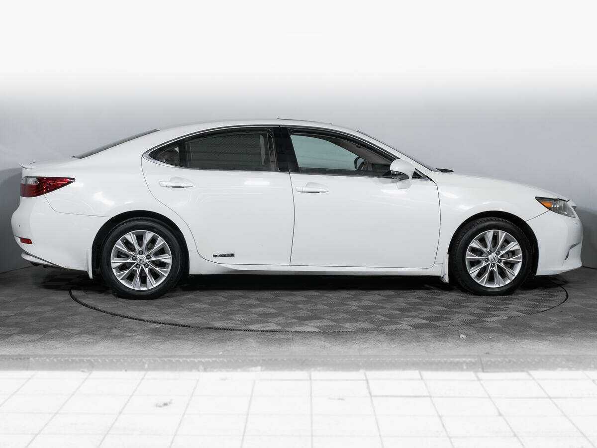 Lexus ES с пробегом — 2013 год. Фото: #3