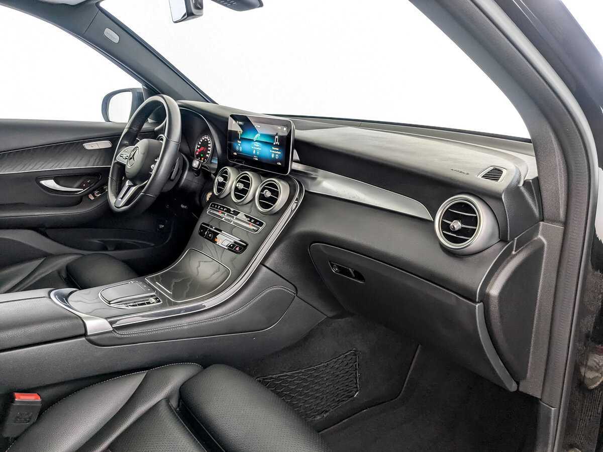 Mercedes-Benz GLC с пробегом — 2019 год. Фото: #10