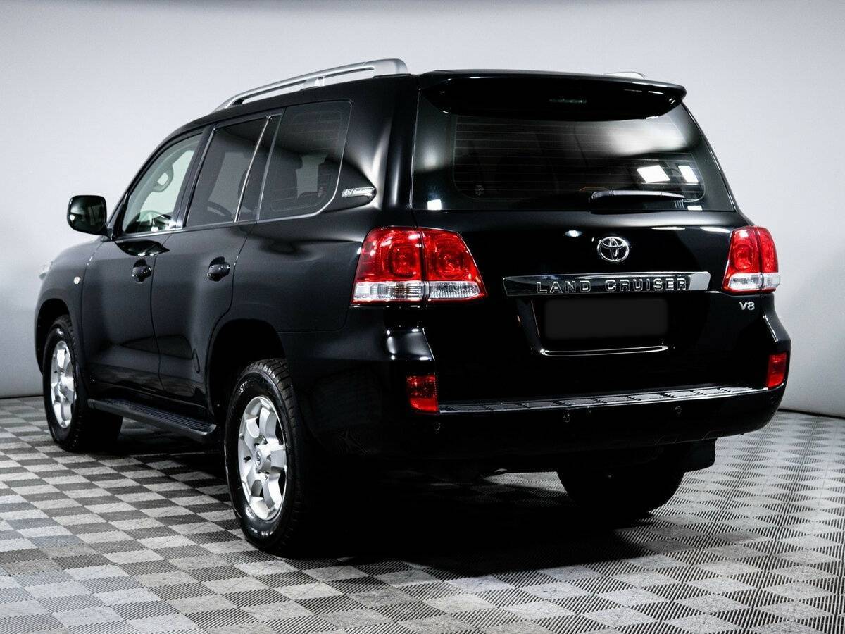 Toyota Land Cruiser с пробегом — 2011 год. Фото: #6
