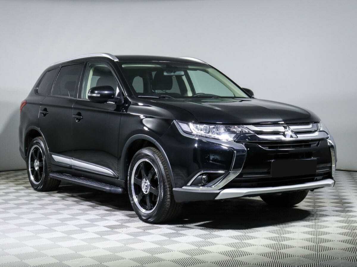 Mitsubishi Outlander с пробегом — 2018 год. Фото: #2
