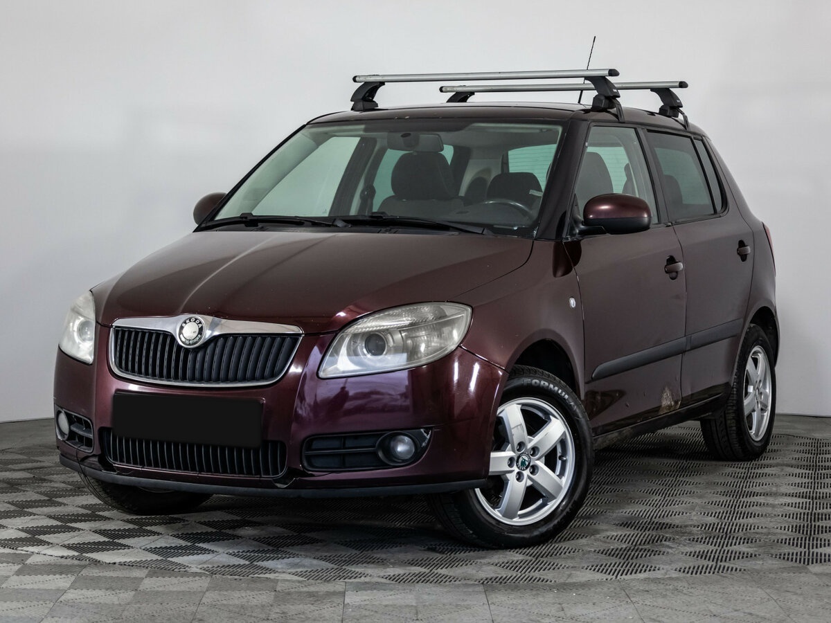 Skoda Fabia с пробегом — 2010 год. Фото: #0