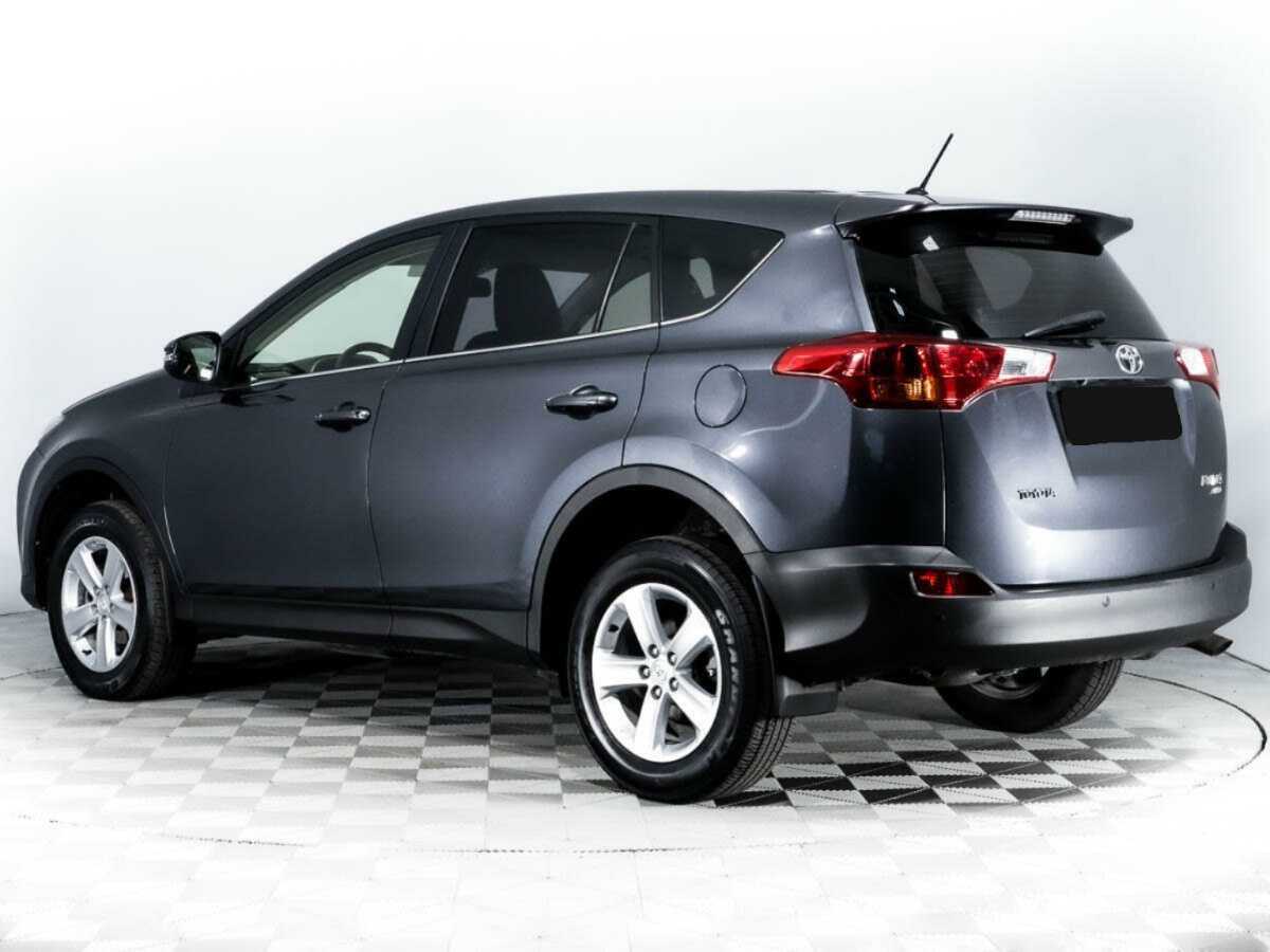 Toyota RAV4 с пробегом — 2013 год. Фото: #6