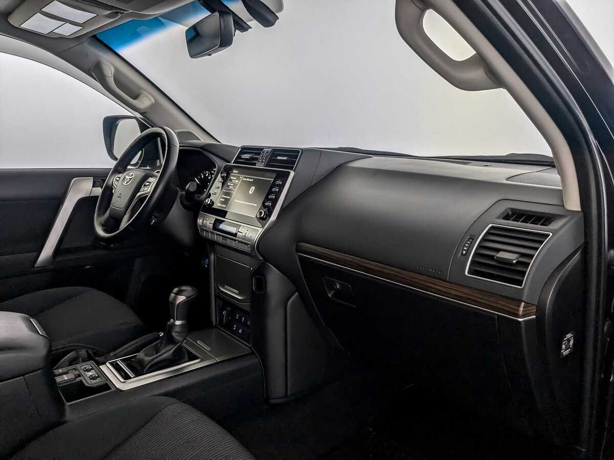 Toyota Land Cruiser Prado с пробегом — 2021 год. Фото: #10