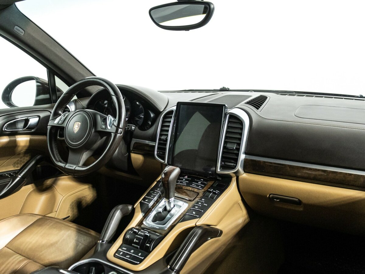 Porsche Cayenne с пробегом — 2011 год. Фото: #6