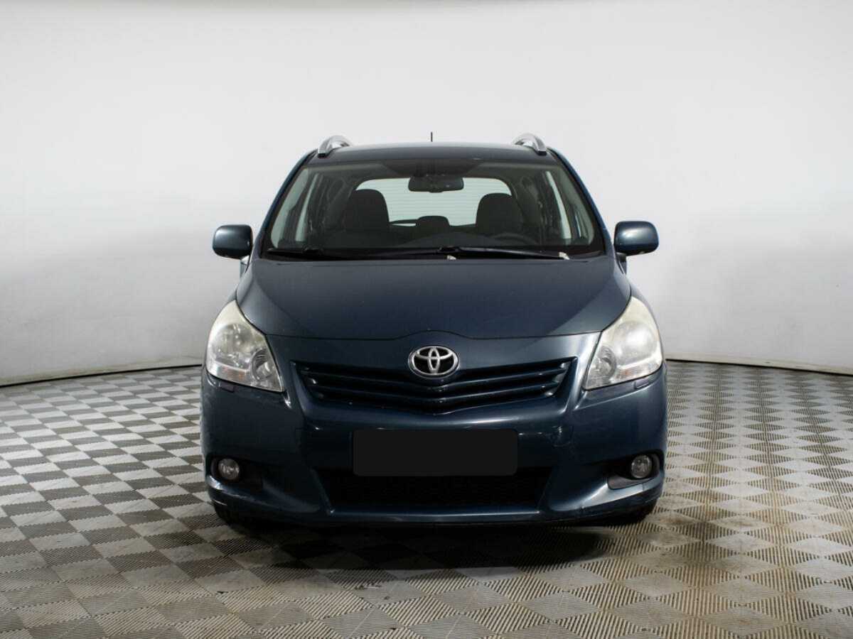 Toyota Verso с пробегом — 2010 год. Фото: #2